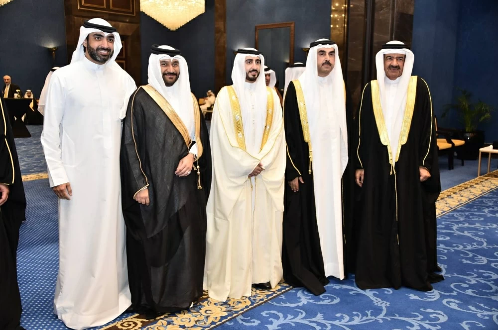 محمد بن دينه يحتفل بزفاف نجله راشد في أجواء بهيجة