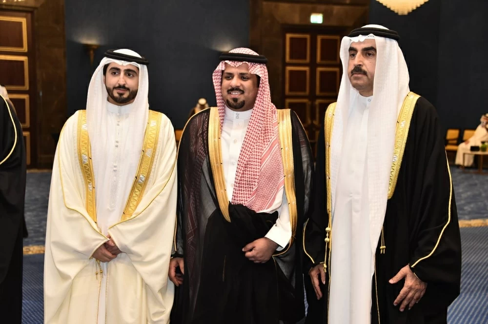 محمد بن دينه يحتفل بزفاف نجله راشد في أجواء بهيجة