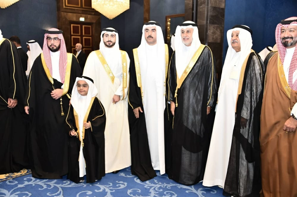 محمد بن دينه يحتفل بزفاف نجله راشد في أجواء بهيجة