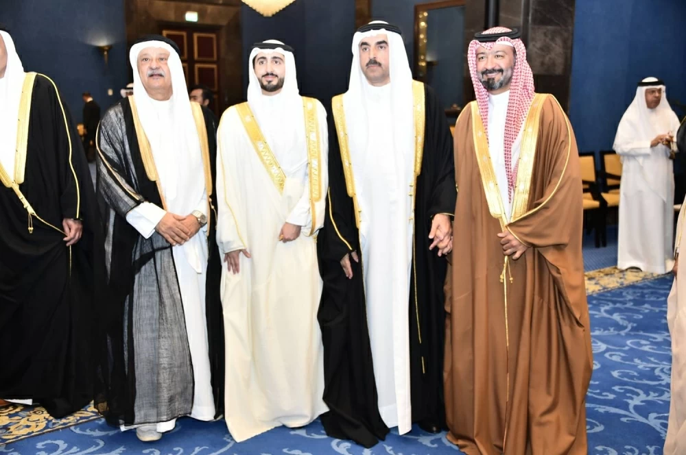 محمد بن دينه يحتفل بزفاف نجله راشد في أجواء بهيجة