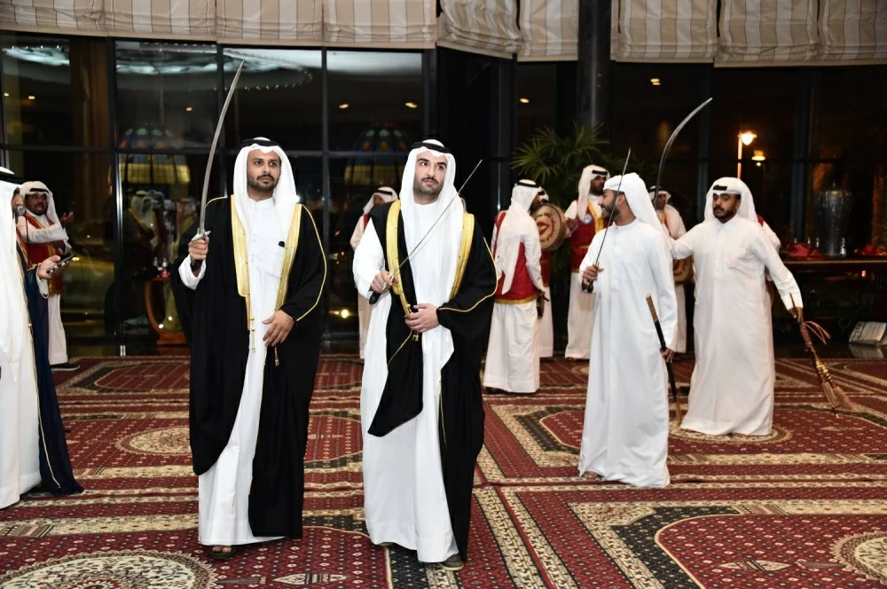 محمد بن دينه يحتفل بزفاف نجله راشد في أجواء بهيجة