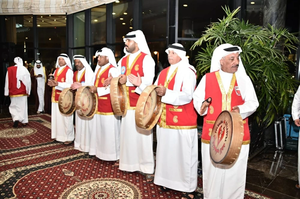 محمد بن دينه يحتفل بزفاف نجله راشد في أجواء بهيجة