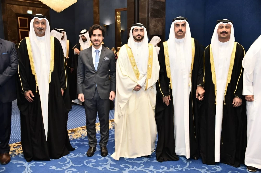 محمد بن دينه يحتفل بزفاف نجله راشد في أجواء بهيجة