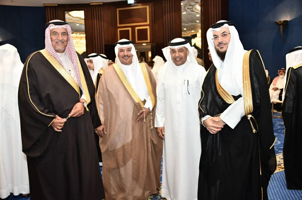 محمد بن دينه يحتفل بزفاف نجله راشد في أجواء بهيجة