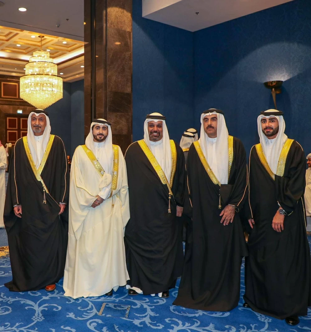 محمد بن دينه يحتفل بزفاف نجله راشد في أجواء بهيجة