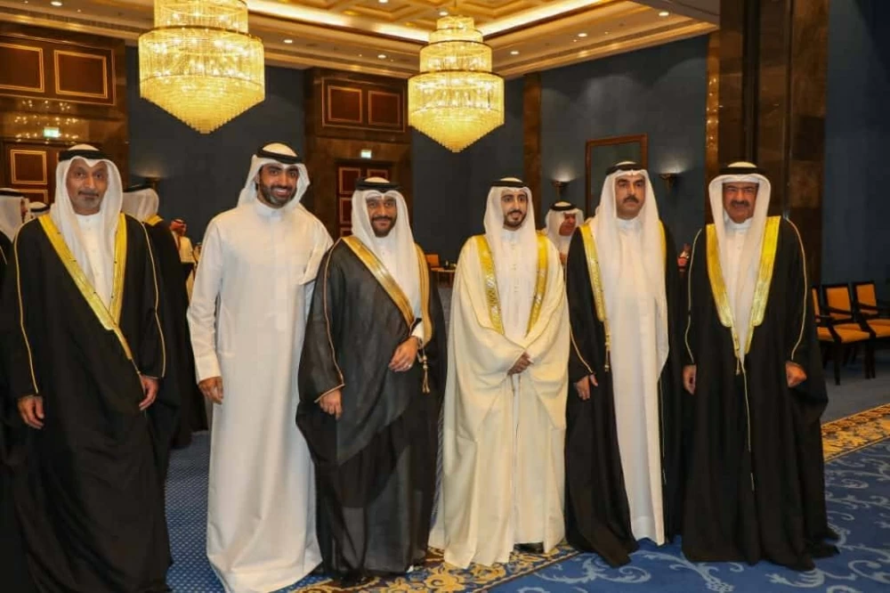 محمد بن دينه يحتفل بزفاف نجله راشد في أجواء بهيجة