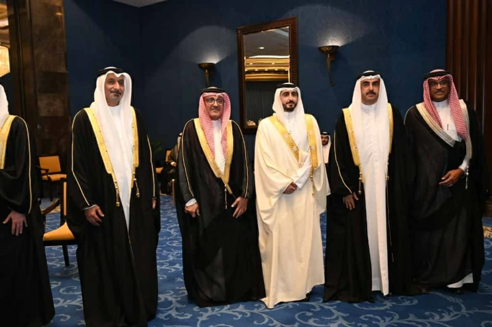 محمد بن دينه يحتفل بزفاف نجله راشد في أجواء بهيجة