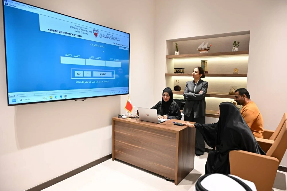 "الإسكان" تؤكد استمرار تسليم الخدمات الإسكانية البديلة للمواطنين