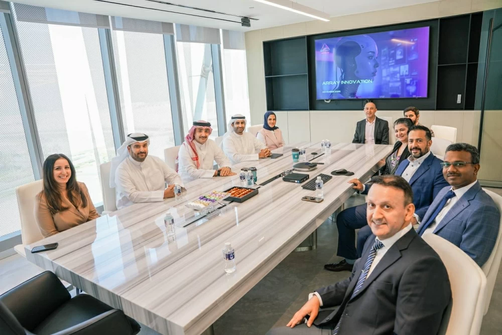 الرئيس التنفيذي لممتلكات يزور شركة "أري للابتكار"