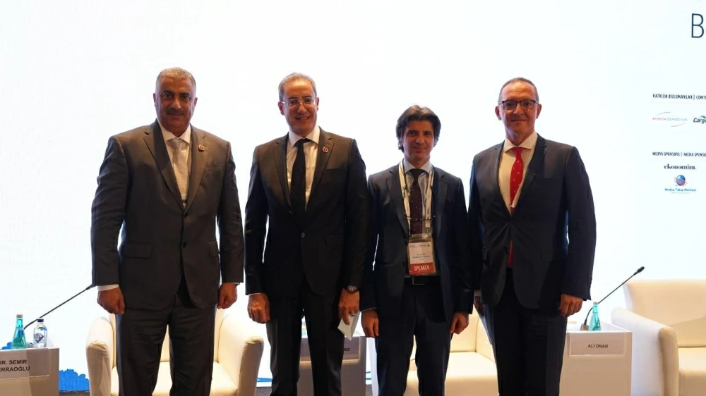 قائد الخدمات الطبية الملكية يشارك في القمة السادسة عشرة للبوسفور في إسطنبول.