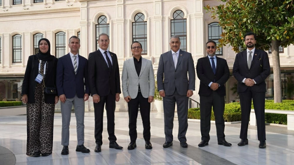 قائد الخدمات الطبية الملكية يشارك في القمة السادسة عشرة للبوسفور في إسطنبول.