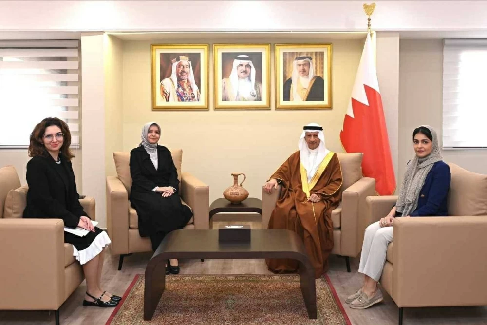 محافظ الشمالية يستقبل السفيرة التركية لدى البحرين