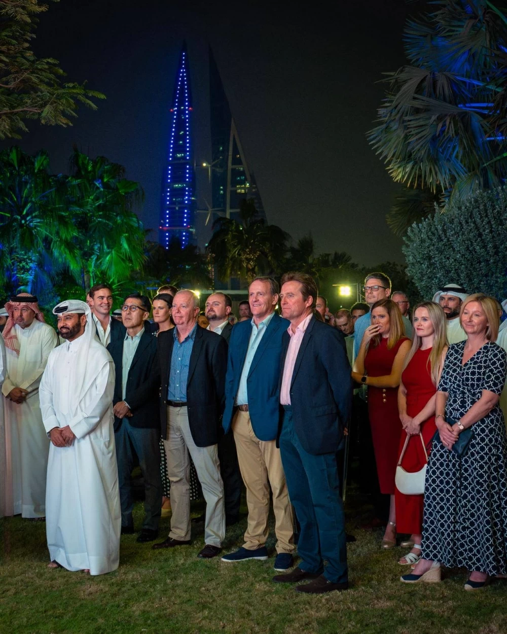 عيسى بن سلمان يشهد قرعة الجياد العالمية المشاركة في النسخة الـ7 من سباق كأس البحرين الدولي للخيل