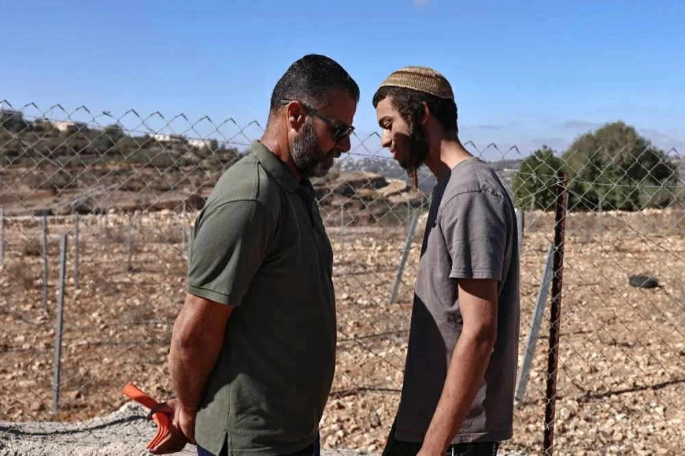 مستوطنون يحرقون مسجداً في الضفة وسط مخاوف من تأثير العنف على غزة