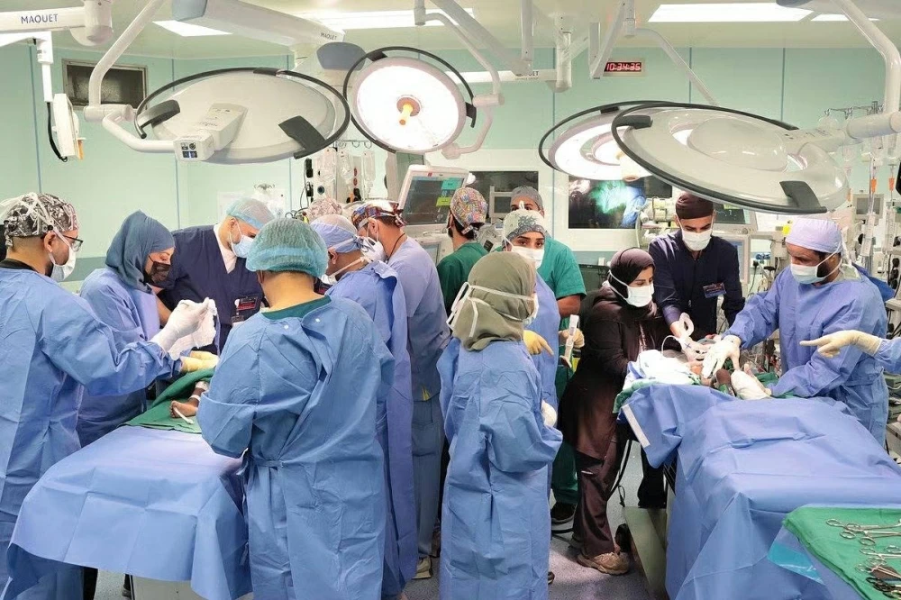 السعودية.. نجاح فصل التوأم السيامي الجامايكي &laquo;أزاريا وأزورا&raquo; في الرياض