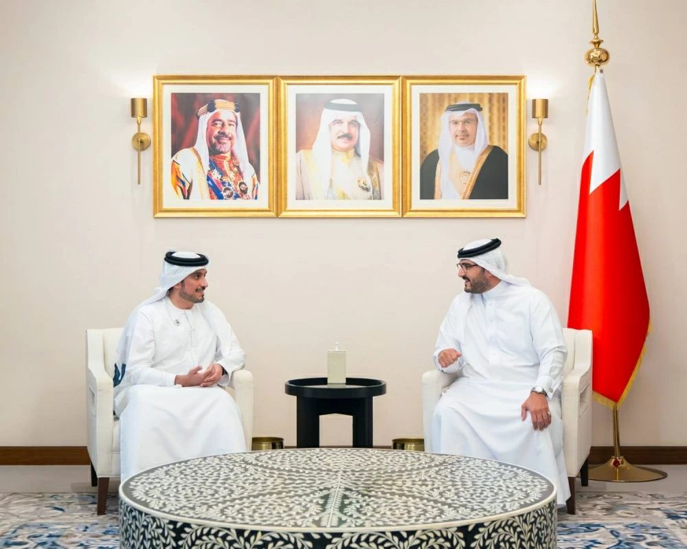 وزير ديوان رئيس الوزراء رئيس الهيئة العليا لنادي راشد للفروسية  يلتقي أعضاء &laquo;الخليجي لسباقات الخيل&raquo;