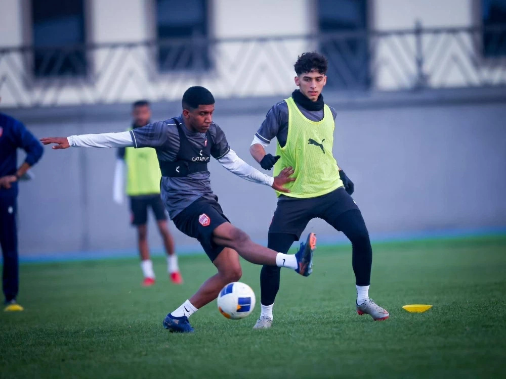 الأحمر الأولمبي يلاقي نظيره الروسي اليوم