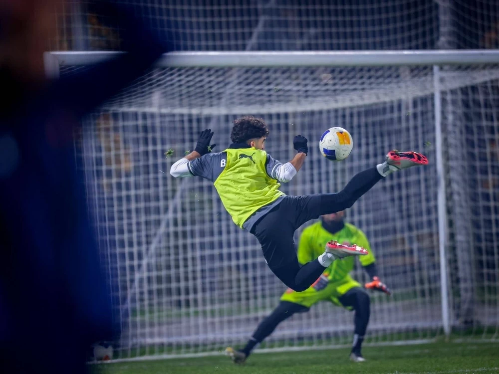 الأحمر الأولمبي يلاقي نظيره الروسي اليوم