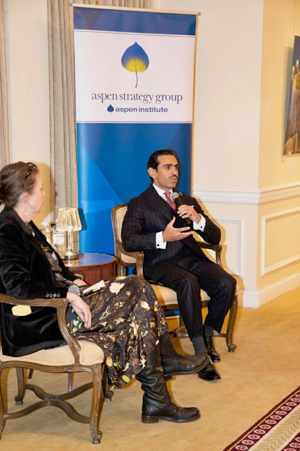 سفير البحرين لدى أمريكا يشارك في جلسة حوارية من تنظيم سفارة المملكة في واشنطن