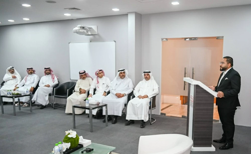 "التنمية السياسية" ينظم جلسة حوارية حول السياسة الخارجية لمملكة البحرين