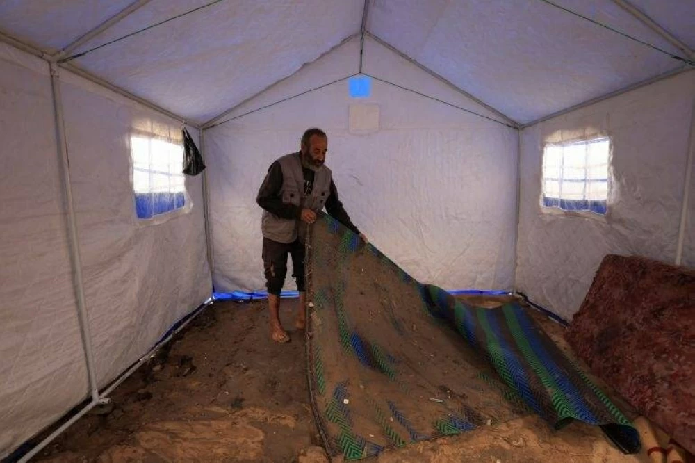 بالصور.. منخفض جوي يضاعف مأساة غزة