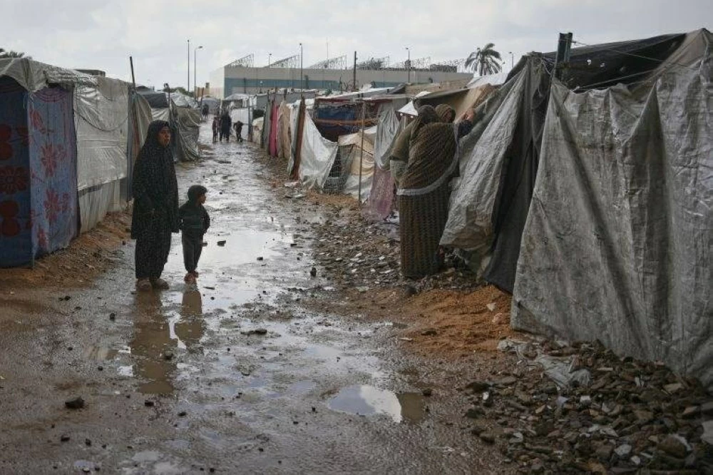 بالصور.. منخفض جوي يضاعف مأساة غزة