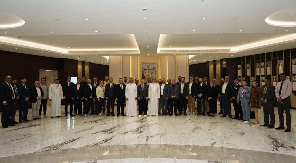 "الغرفة" تستقبل وفدًا تركيًا لبحث فرص التعاون في قطاع التكنولوجيا الكهربائية