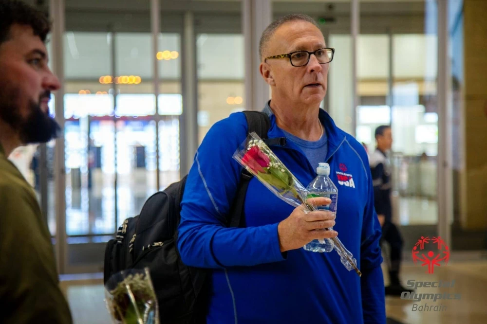 البحرين تستقبل الوفود المشاركة في الدورة التدريبية للسباحة