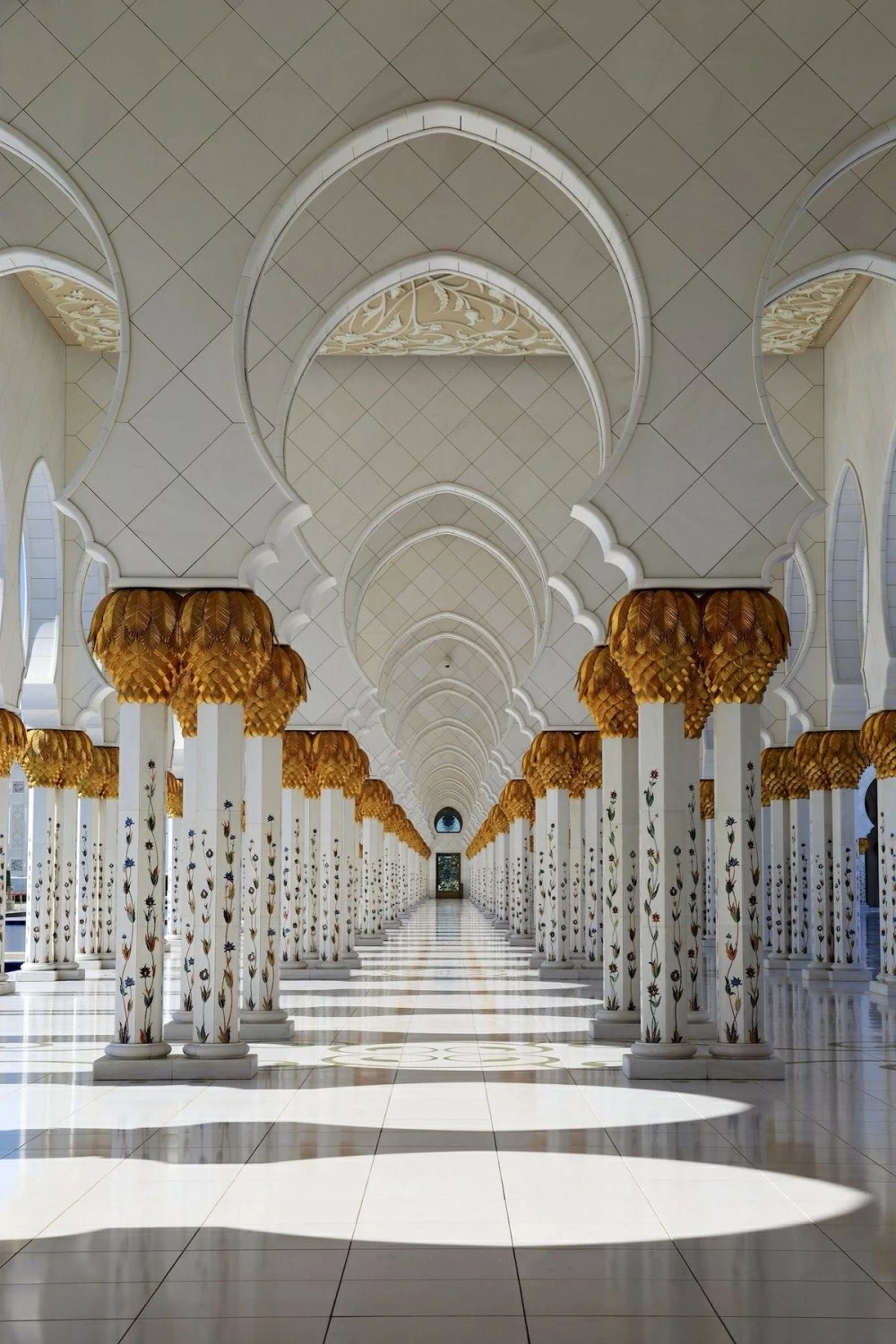 أبوظبي.. روح الضيافة العربية الأصيلة ورمز الثقافة والتعايش