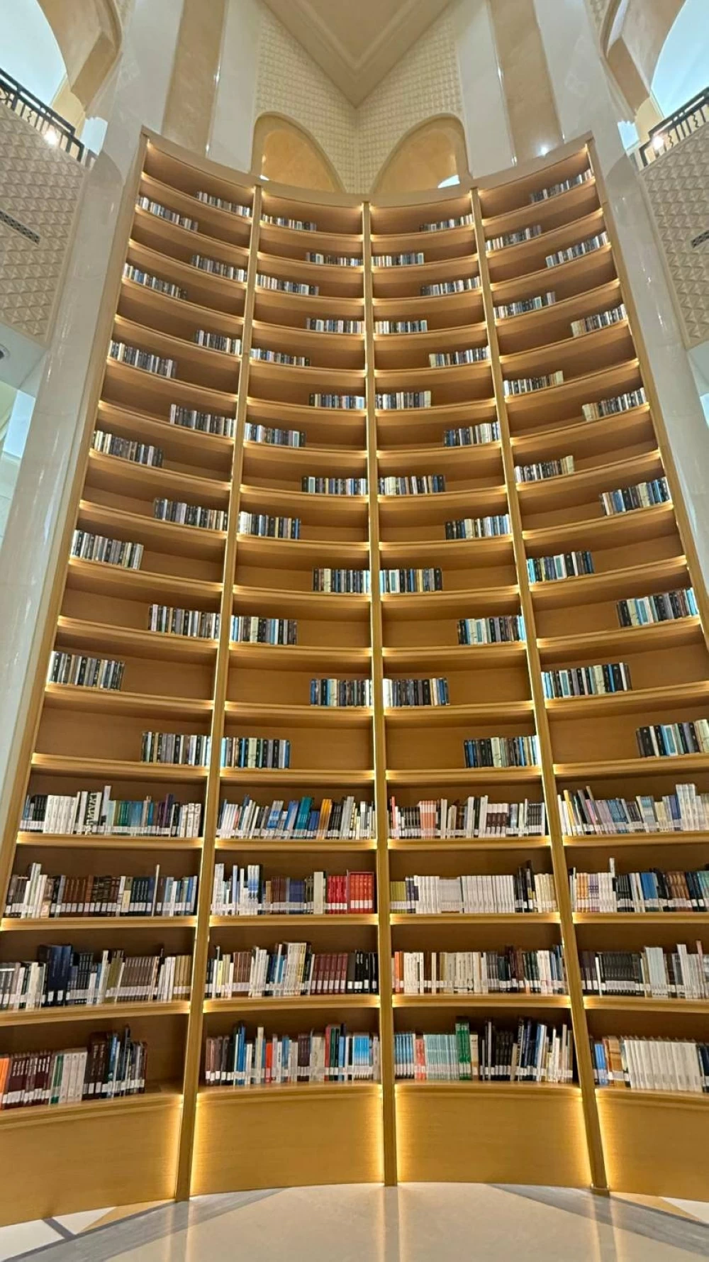 أبوظبي.. روح الضيافة العربية الأصيلة ورمز الثقافة والتعايش