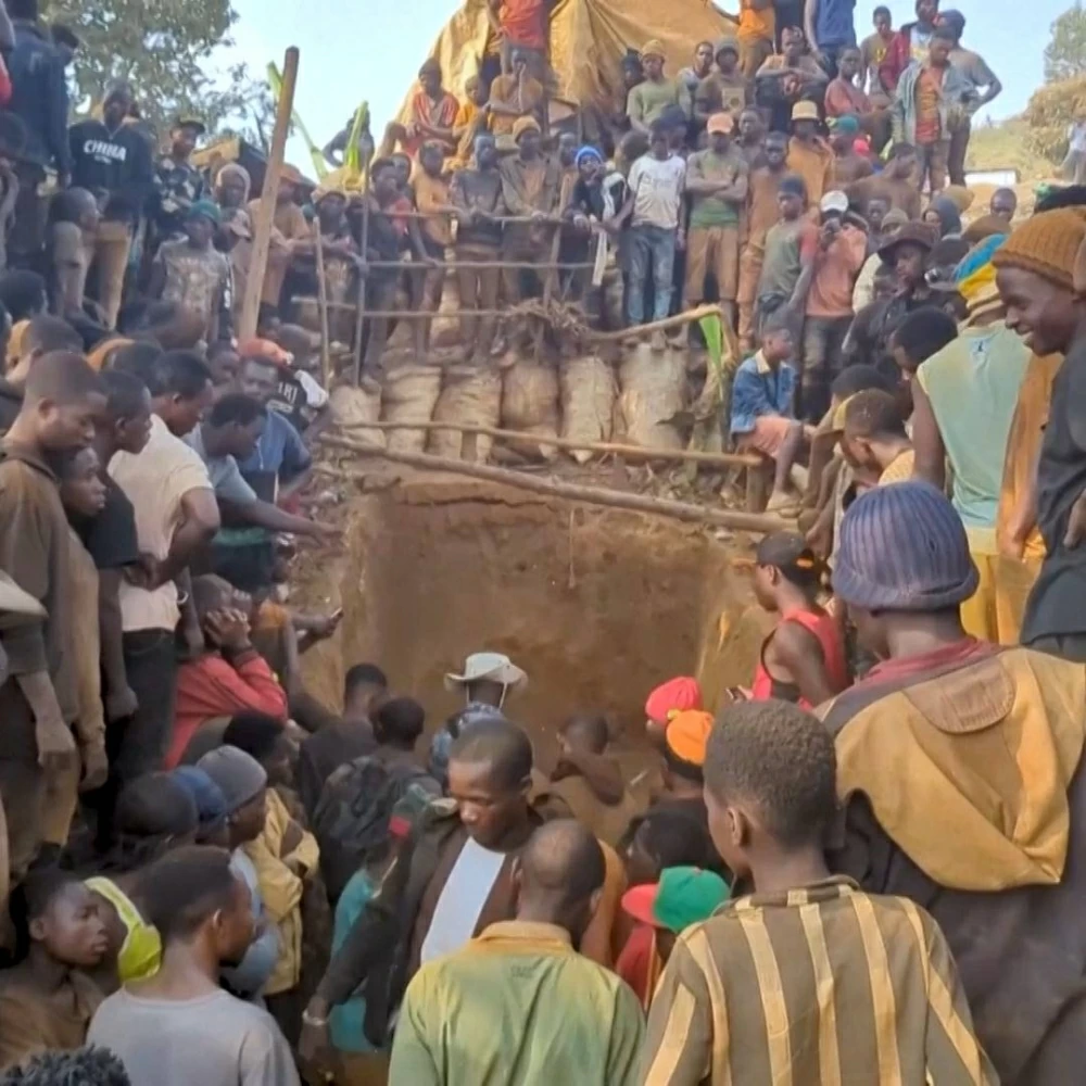 الكونغو: مصرع أكثر من 100 شخص اثر انهيار أرضي في منجم للذهب