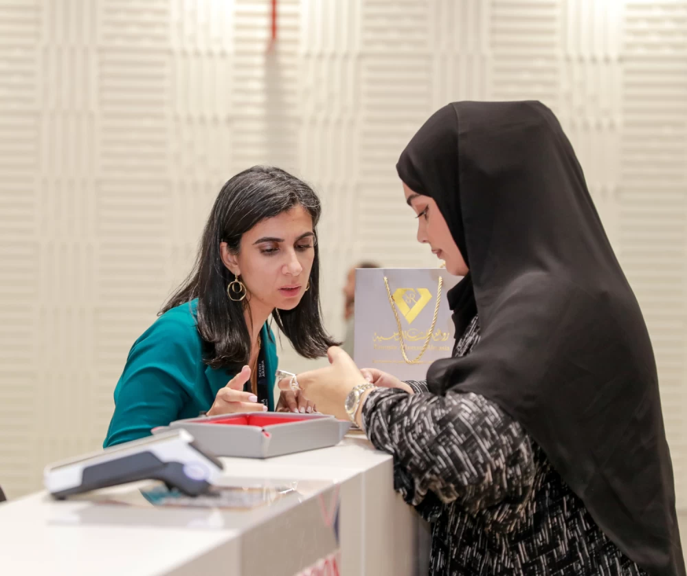 &laquo;دانات&raquo; يقدم شهادات فحص فورية معتمدة لمقتنيات زوار معرض الجواهر العربية 2025