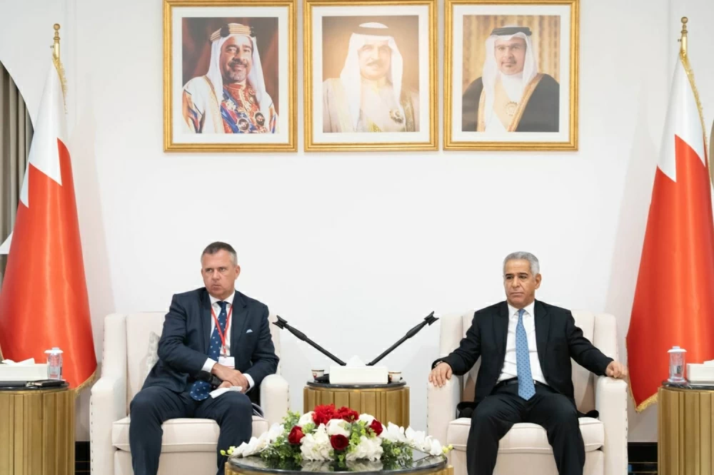 تنمية العلاقات البحرينية البريطانية.. ودعم التعاون في كافة المسارات