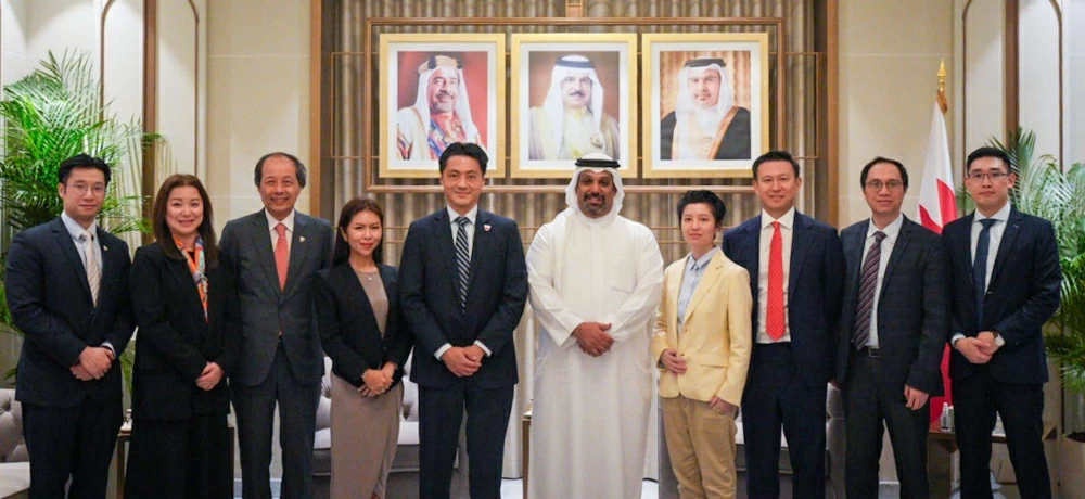 وزير المالية يستقبل القنصل الفخري للبحرين في هونغ كونغ