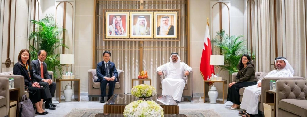 وزير المالية يستقبل القنصل الفخري للبحرين في هونغ كونغ