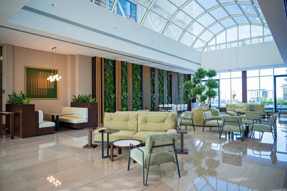 خالد بن عبد الله يفتتح "هيلتون البحرين سيتي سنتر فندق وريزيدنس"