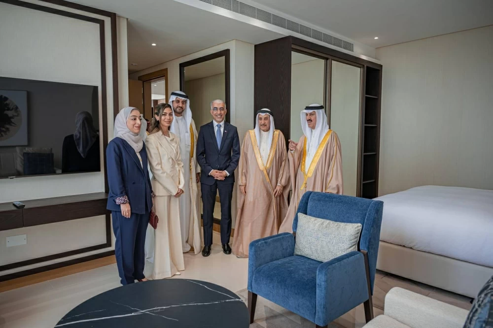 خالد بن عبد الله يفتتح "هيلتون البحرين سيتي سنتر فندق وريزيدنس"