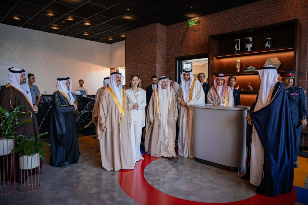 خالد بن عبد الله يفتتح "هيلتون البحرين سيتي سنتر فندق وريزيدنس"