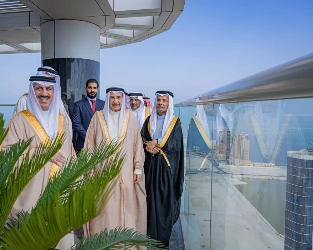 خالد بن عبد الله يفتتح "هيلتون البحرين سيتي سنتر فندق وريزيدنس"