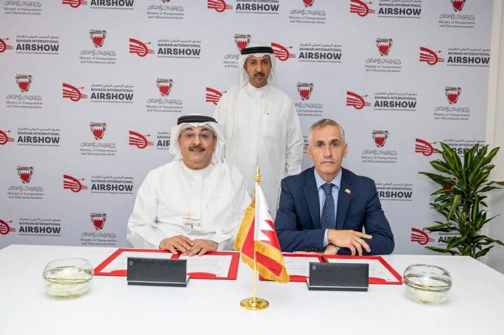 وزير المواصلات والاتصالات يشارك في معرض دبي للطيران 2025