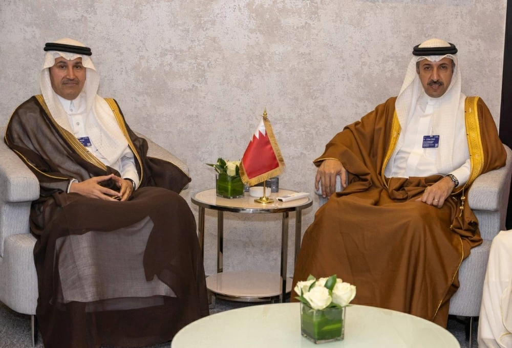 وزير المواصلات والاتصالات يشارك في معرض دبي للطيران 2025