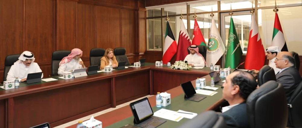 انعقاد الاجتماع الأول للمجلس العلمي بـ "الخليج العربي" للعام الأكاديمي 2025 - 2026