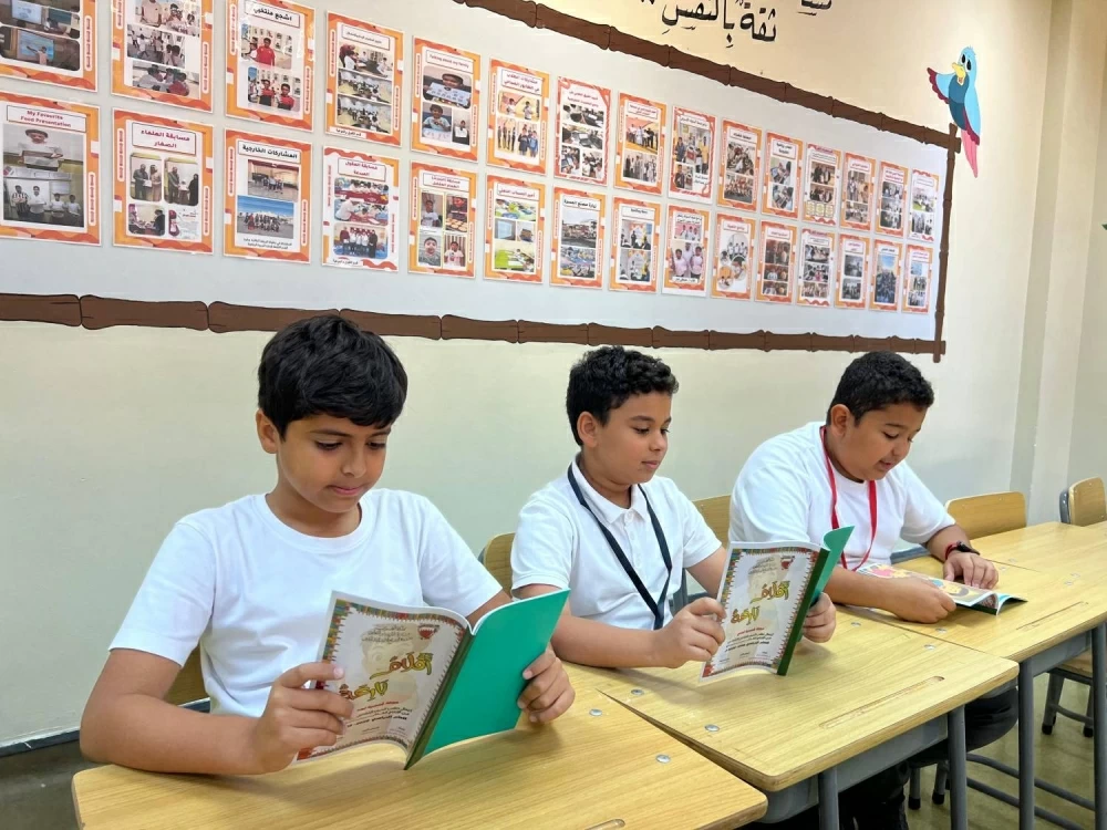 المعلم مصطفى نعمان يكتشف مواهب الكتابة ضمن مبادرة (أقلام بارعة)