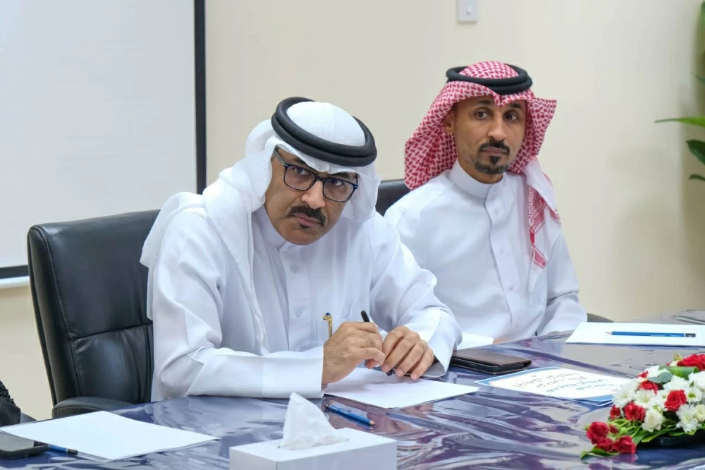 وزير التربية يزور مدارس باربار والوفاء ومدينة عيسى