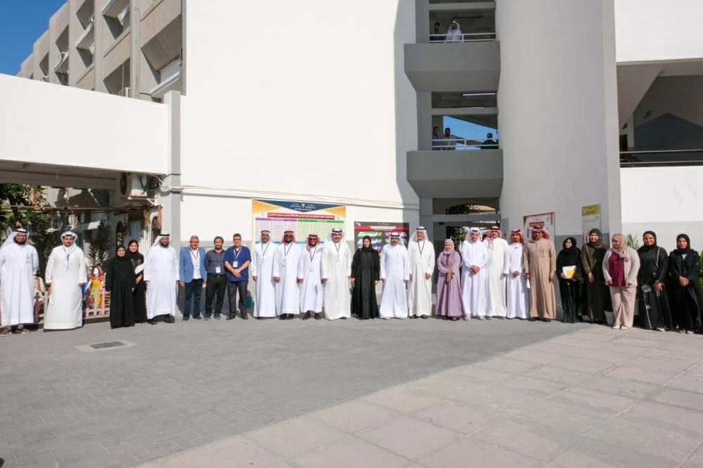 وزير التربية يزور مدارس باربار والوفاء ومدينة عيسى