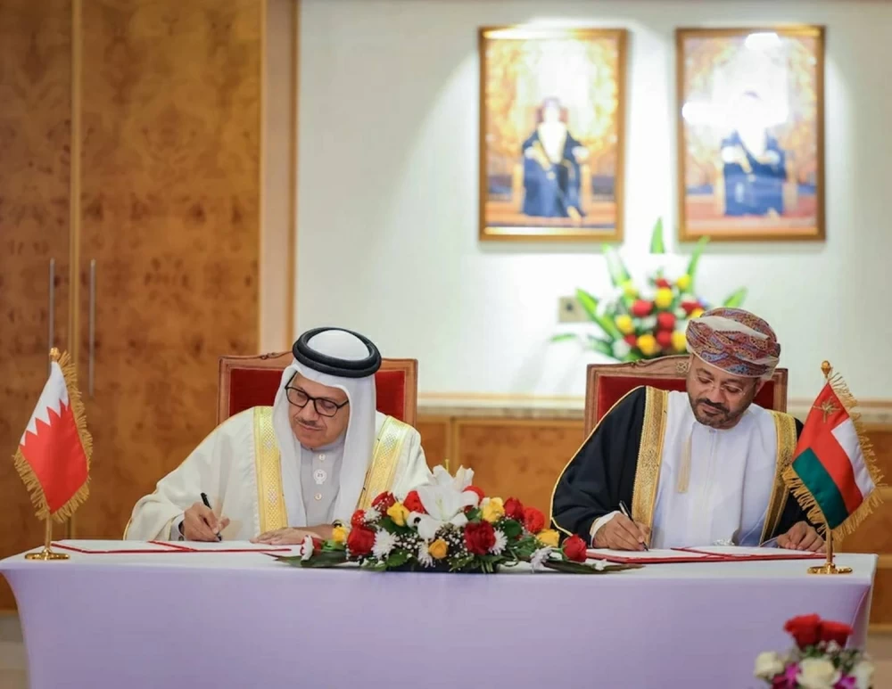 البحرين وسلطنة عمان.. نموذج في العلاقات السياسية الأخوية الراسخة