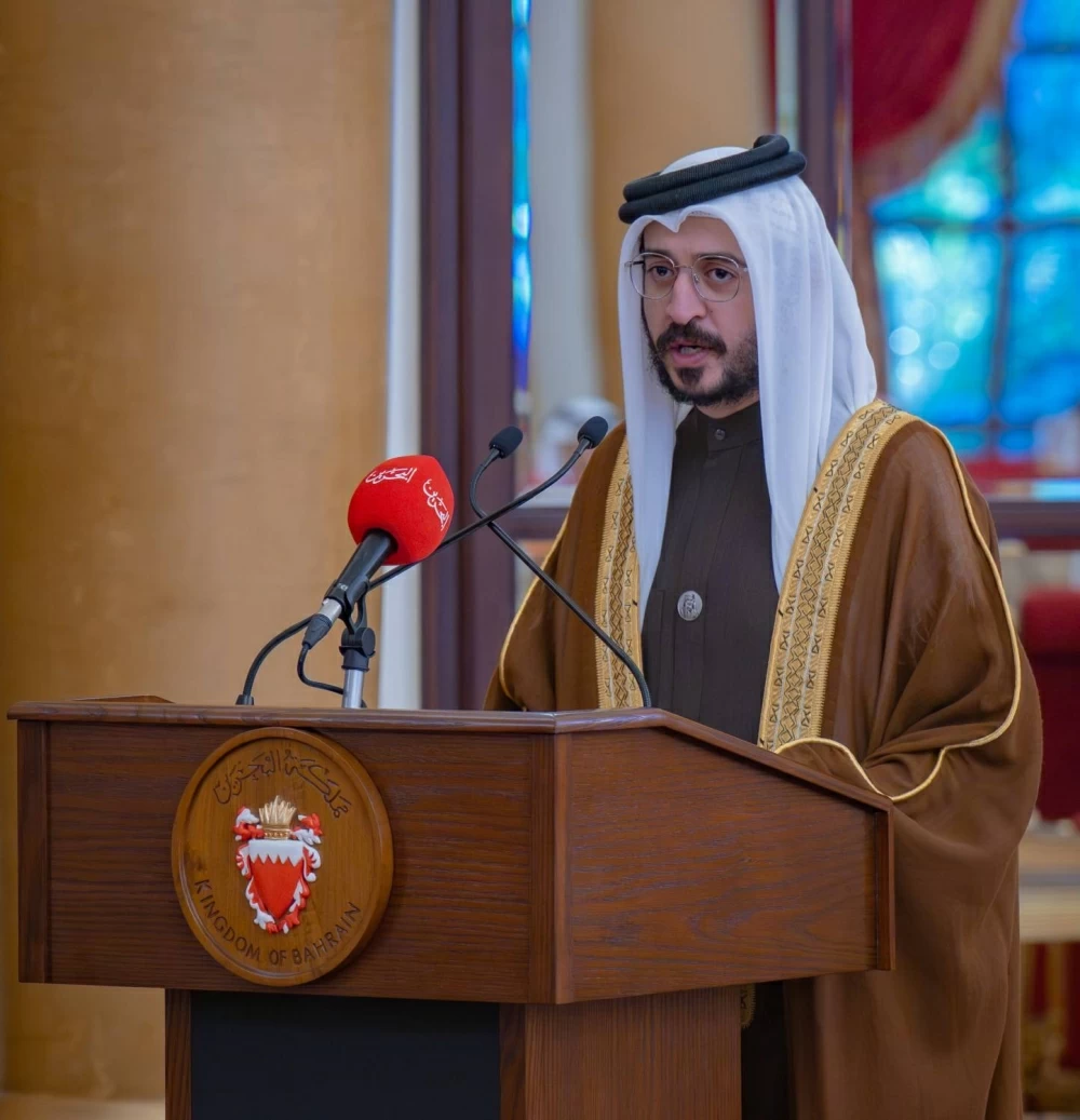 الملك يستقبل كبار أفراد العائلة المالكة والمسؤولين وأصحاب الإنجازات الرياضية