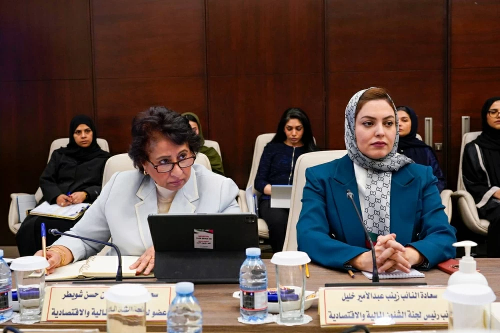 &laquo;مالية النواب&raquo; تبحث مع الغرفة مرسوم تنظيم المناقصات والمشتريات الحكومية