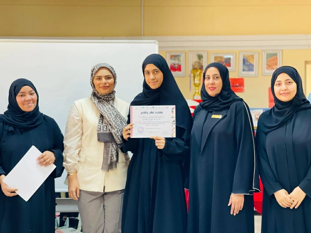 مواهب الإلقاء الشعري تتألق في مسابقة "صوتك قصيدة"