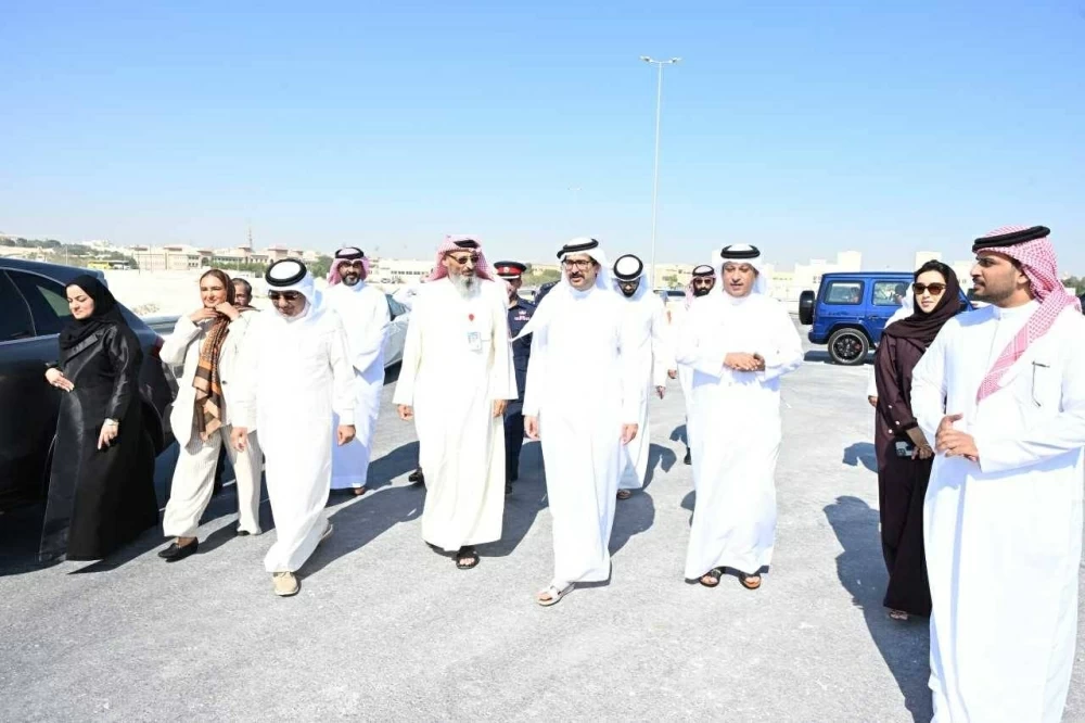 محافظ الجنوبية يتفقد عدد من المشاريع الخدمية والتنموية بالرفاع